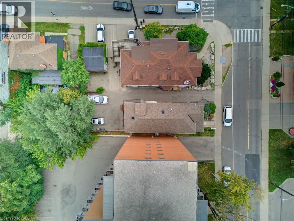 113 Wentworth Street S Property Photo 6