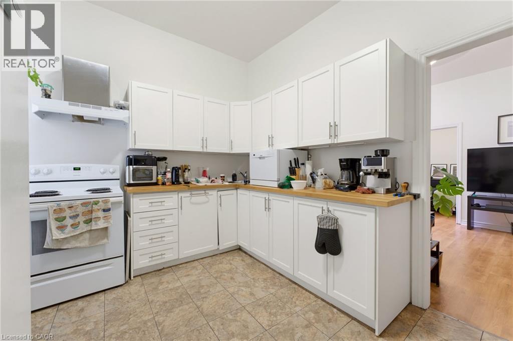 113 Wentworth Street S Property Photo 11