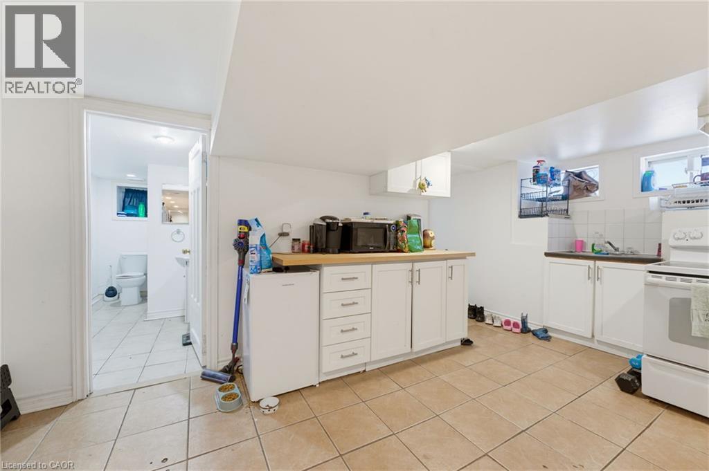 113 Wentworth Street S Property Photo 33