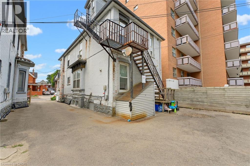 113 Wentworth Street S Property Photo 43