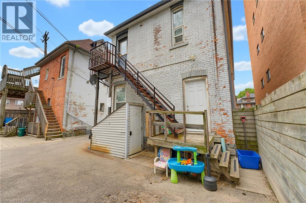 113 Wentworth Street S Property Photo 44