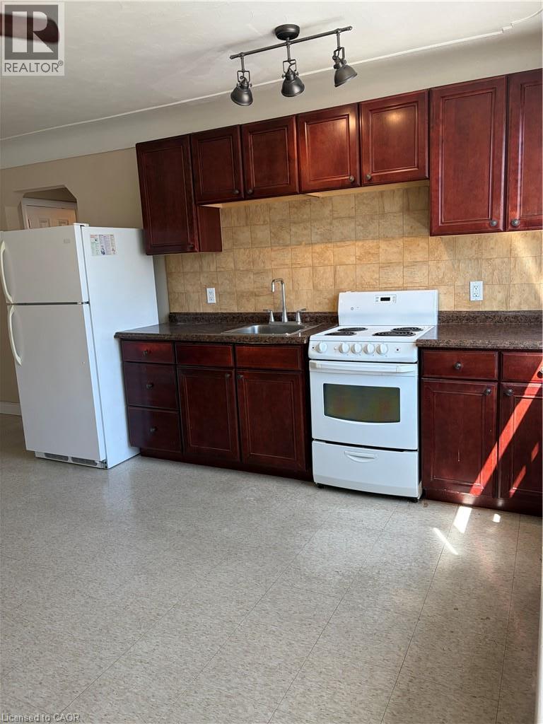 119 MACNAB Street S Unit# 19 Property Photo 1