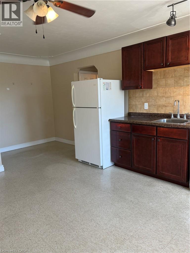119 Macnab Street S Unit# 19 Property Photo 3