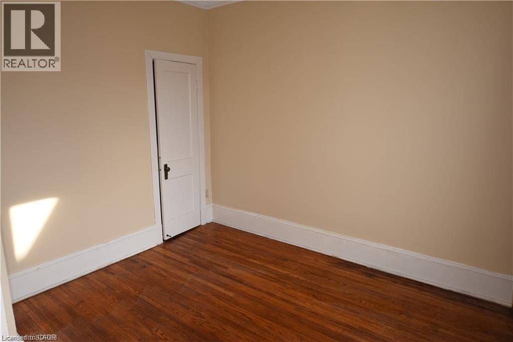 40 & 42 Robinson Street Property Photo 12