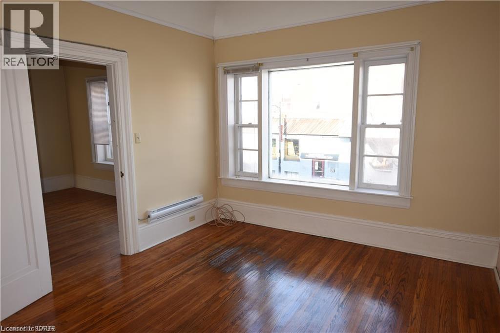 40 & 42 Robinson Street Property Photo 13