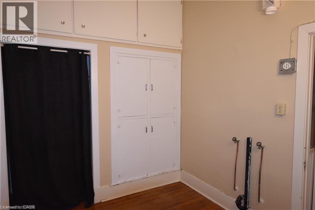 40 & 42 Robinson Street Property Photo 16