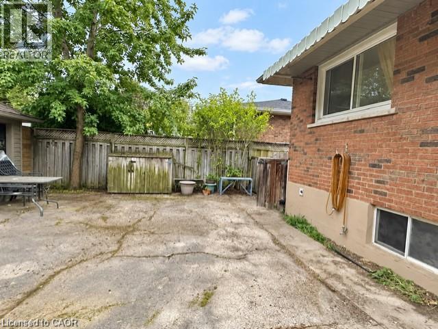 2428 Eileen Drive Property Photo 8