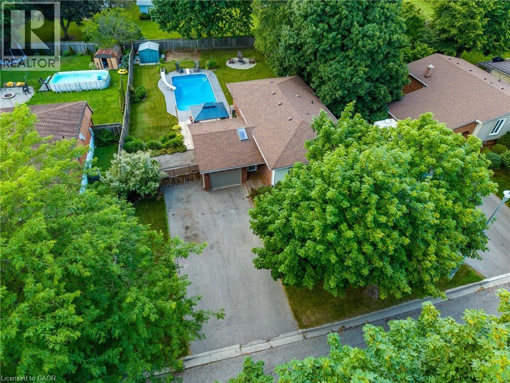 9 Adams Lane Property Photo 34
