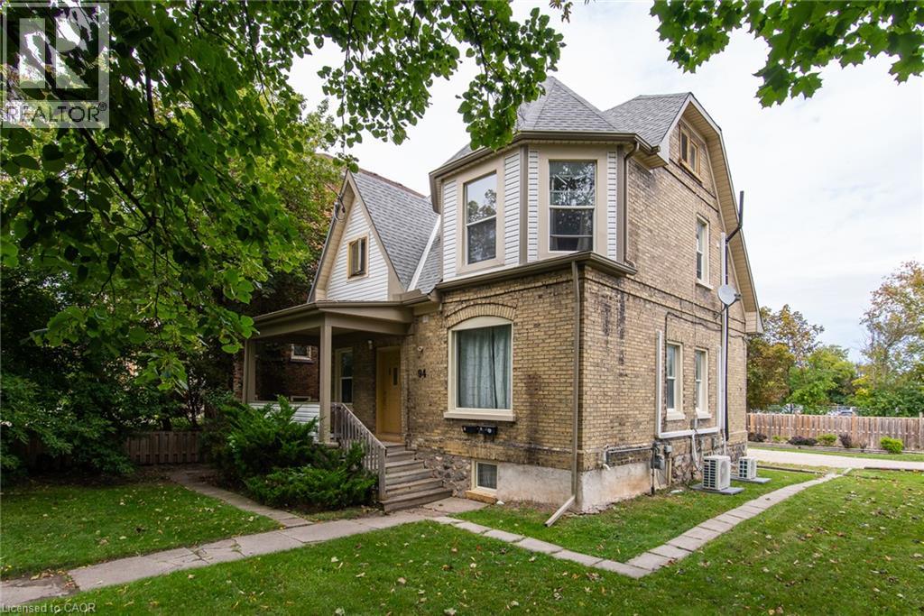 94 Margaret Avenue Property Photo 4