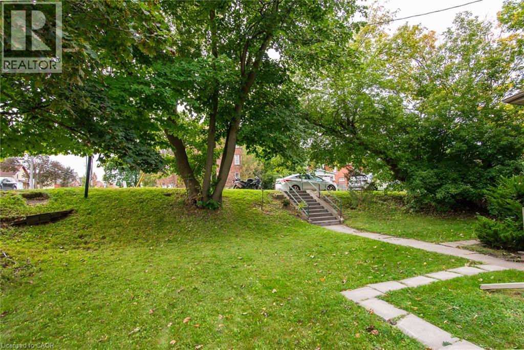 94 Margaret Avenue Property Photo 9