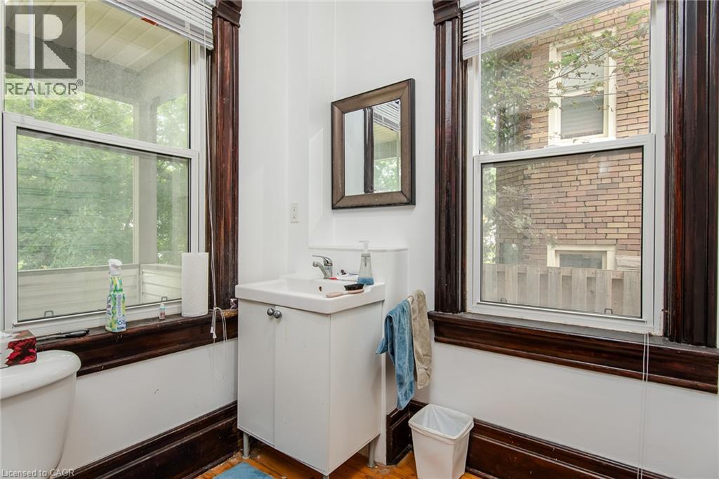 94 Margaret Avenue Property Photo 24