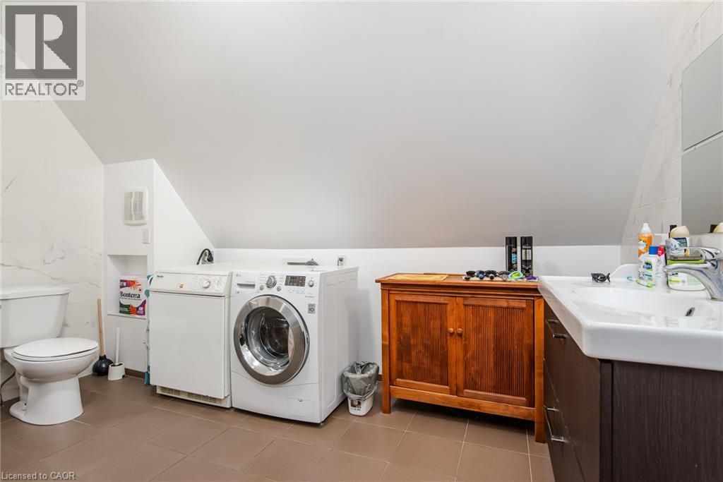 94 Margaret Avenue Property Photo 34
