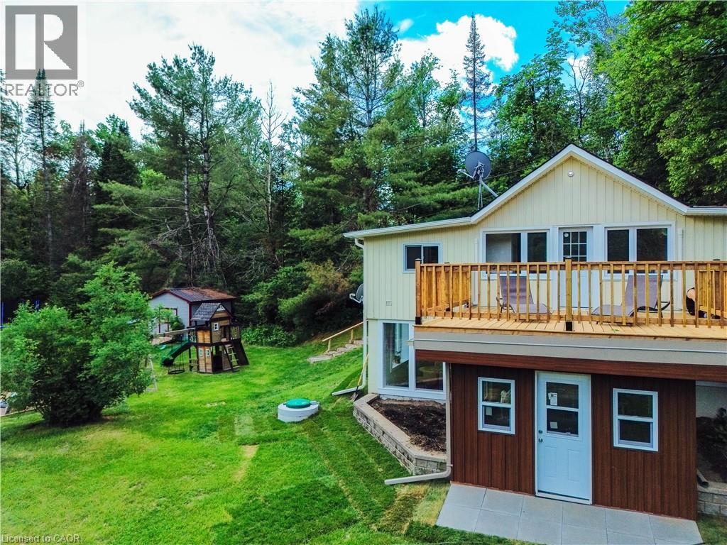 11 Side Road Property Photo 8