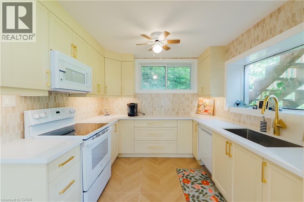 11 Side Road Property Photo 19