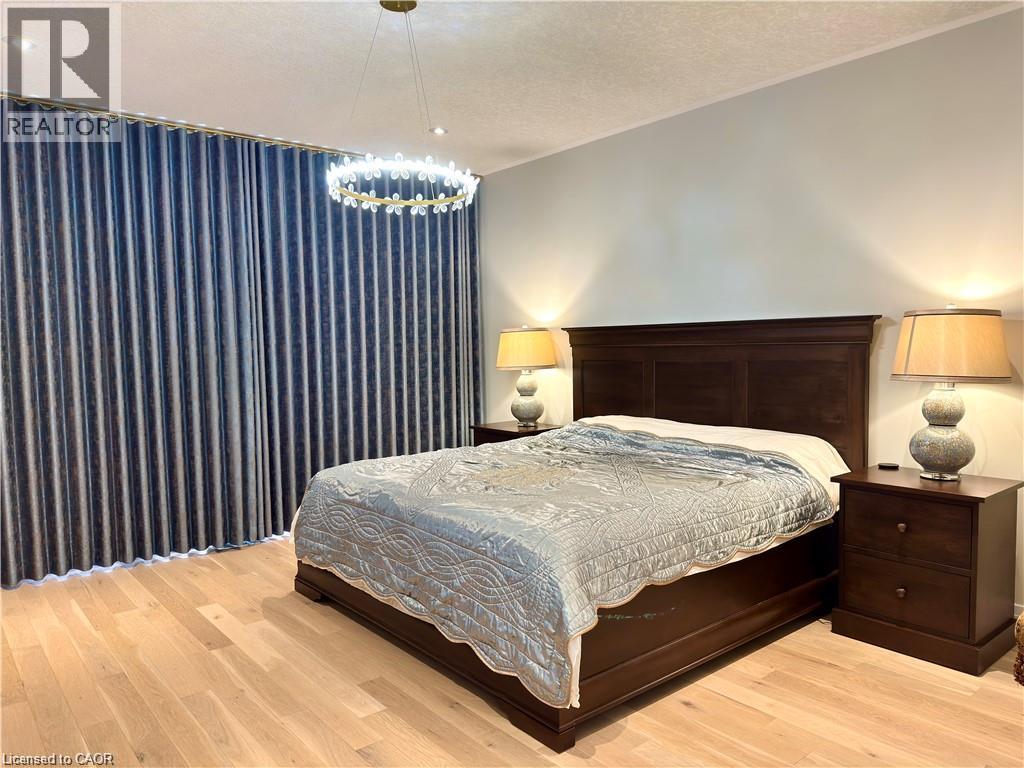 923 Eaglecrest Court Property Photo 28