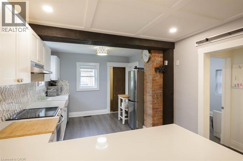 241 Vine Street Property Photo 4