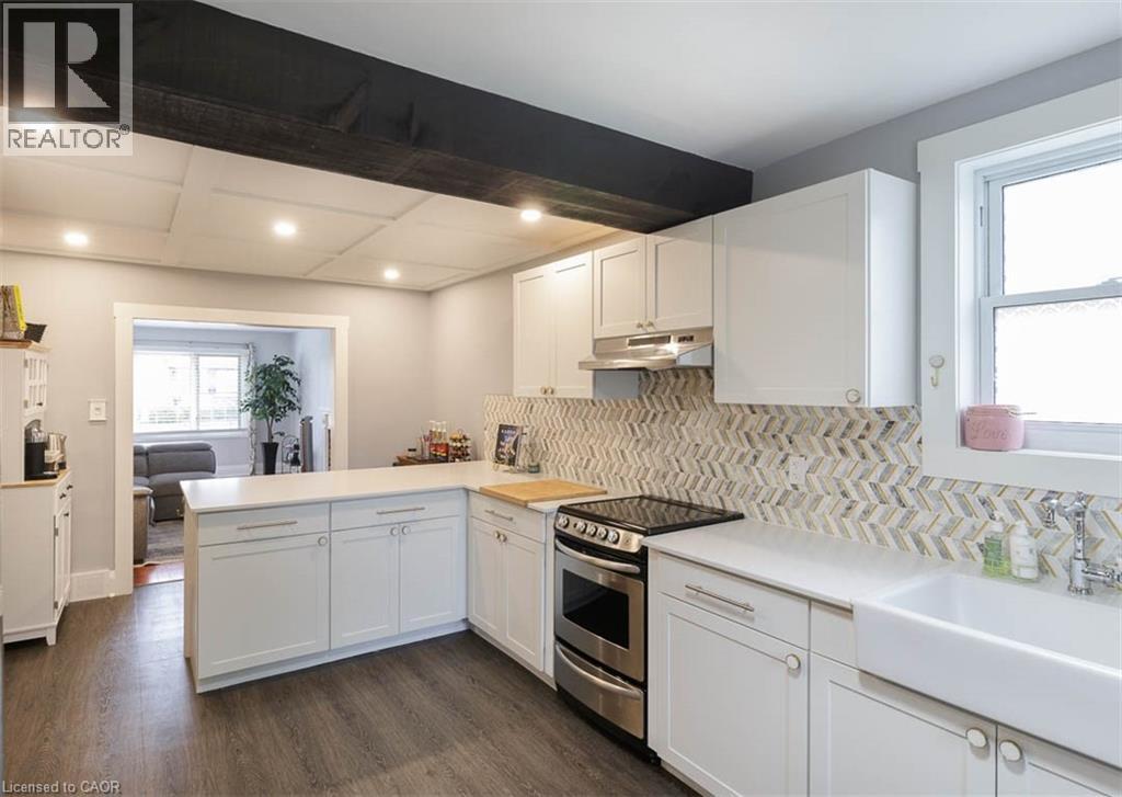 241 Vine Street Property Photo 5