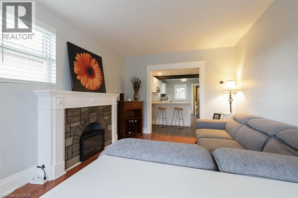 241 Vine Street Property Photo 7