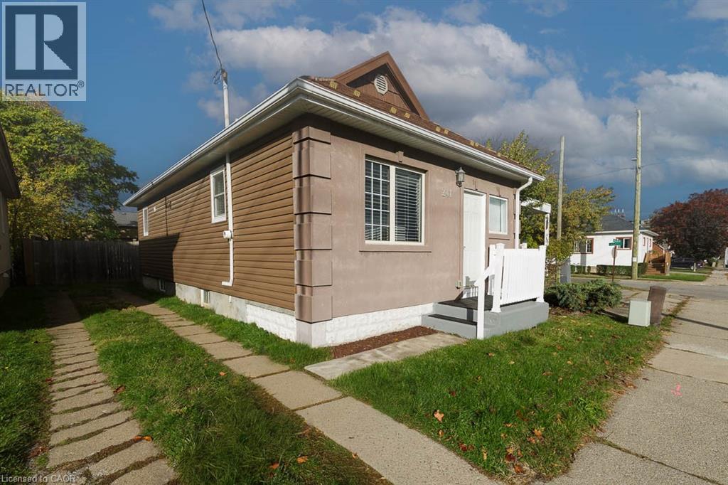 241 Vine Street Property Photo 10