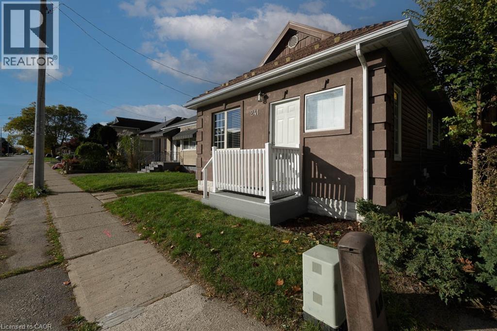 241 Vine Street Property Photo 12