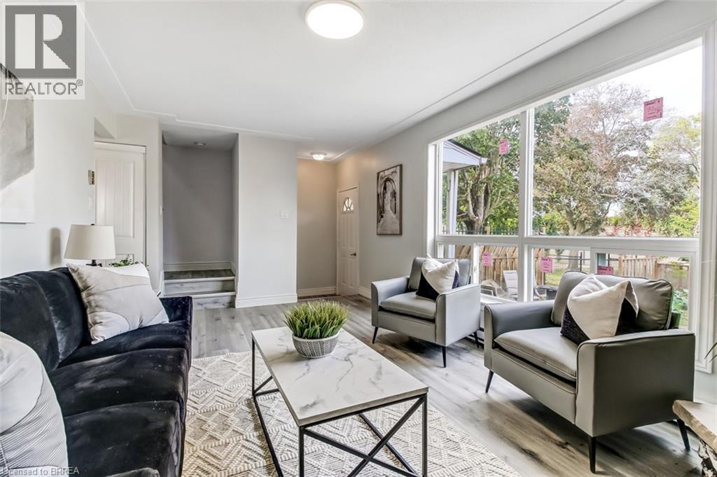51 Metcalfe Crescent Unit# D Property Photo 3