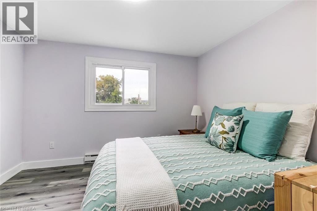 51 Metcalfe Crescent Unit# D Property Photo 9