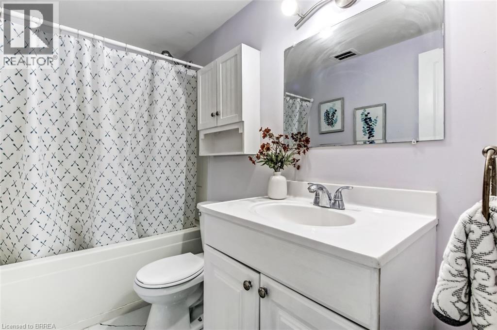 51 Metcalfe Crescent Unit# D Property Photo 11