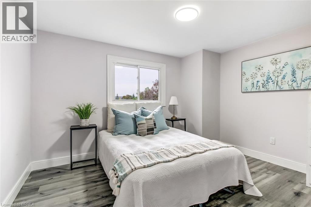 51 Metcalfe Crescent Unit# D Property Photo 13