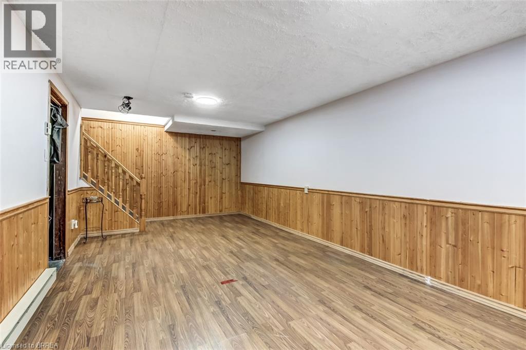 51 Metcalfe Crescent Unit# D Property Photo 17