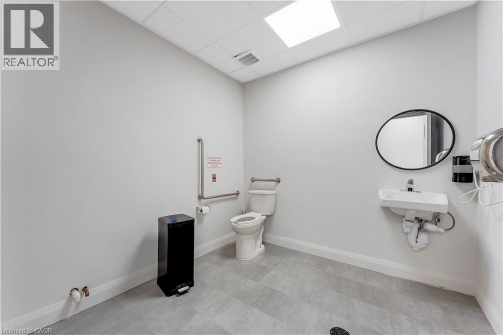 873 Fairway Road N Unit# C-4 Property Photo 9