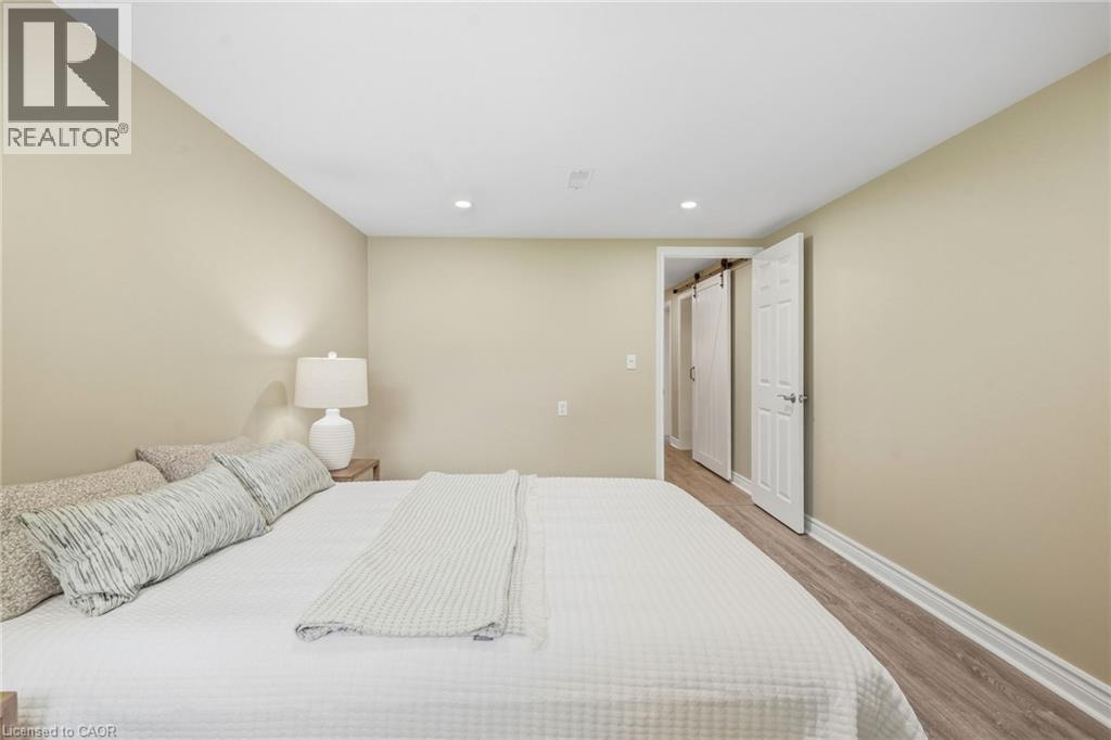 39 Rosemount Avenue Property Photo 37
