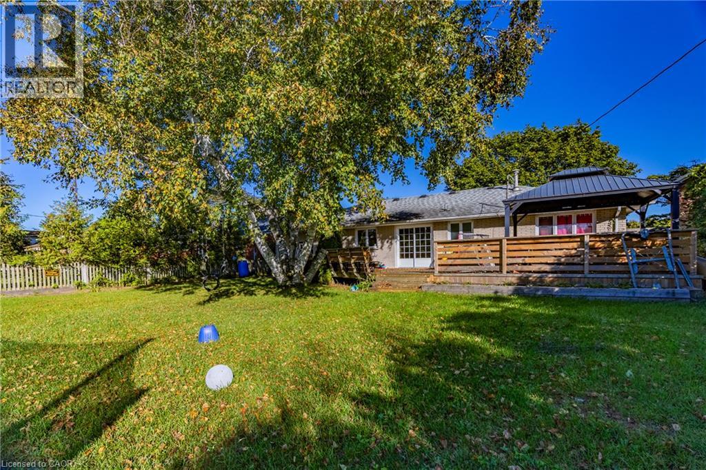 154 First Avenue Property Photo 4