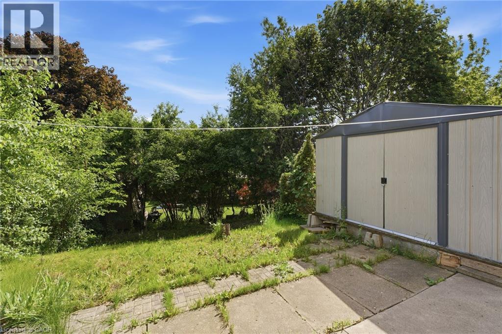 126 Dinison Crescent Property Photo 4