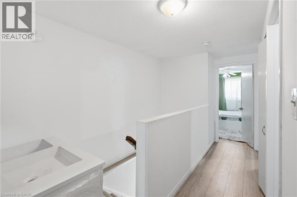 126 Dinison Crescent Property Photo 16