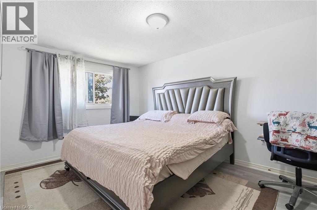 126 Dinison Crescent Property Photo 19