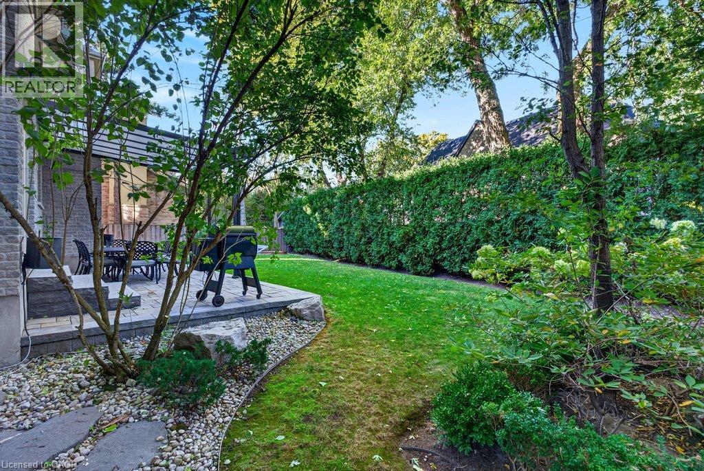 225 Lakeside Avenue Property Photo 45