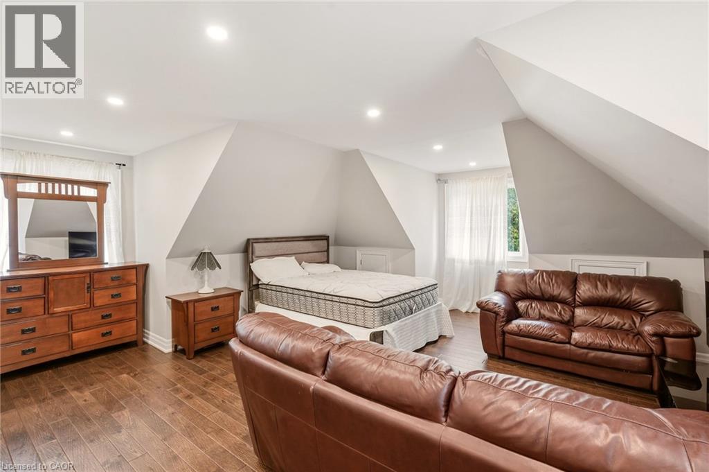 8010 Guelph Line Property Photo 28