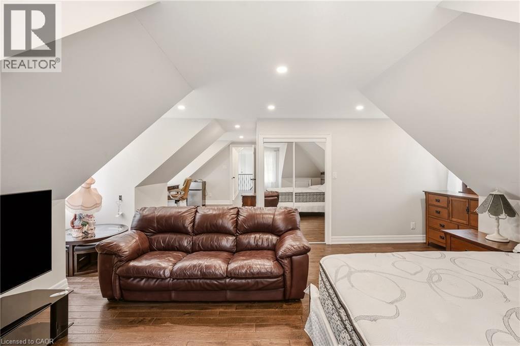 8010 Guelph Line Property Photo 29