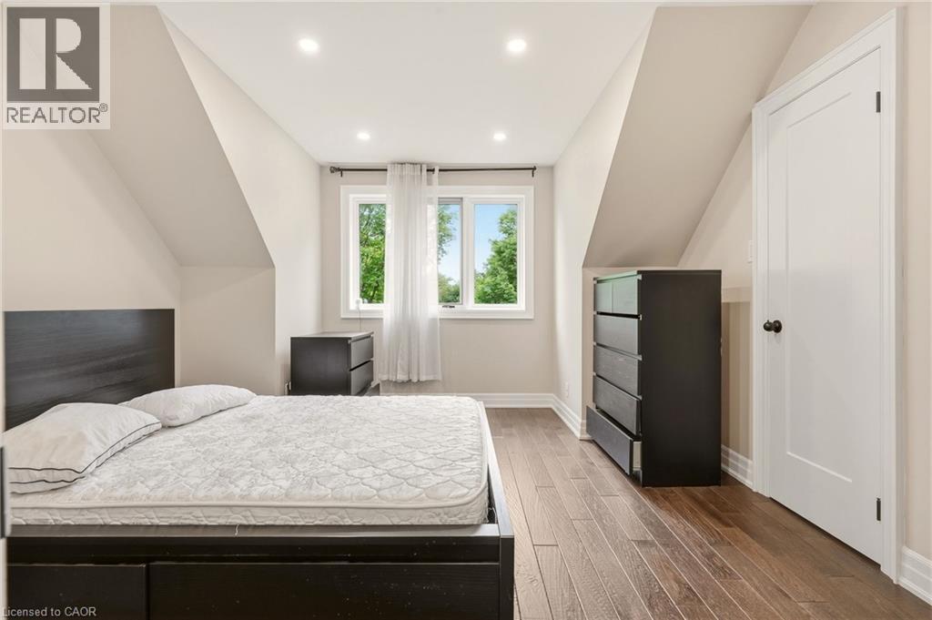 8010 Guelph Line Property Photo 34