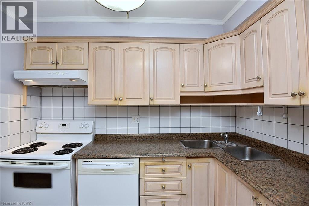 100 Golden Orchard Drive Property Photo 12