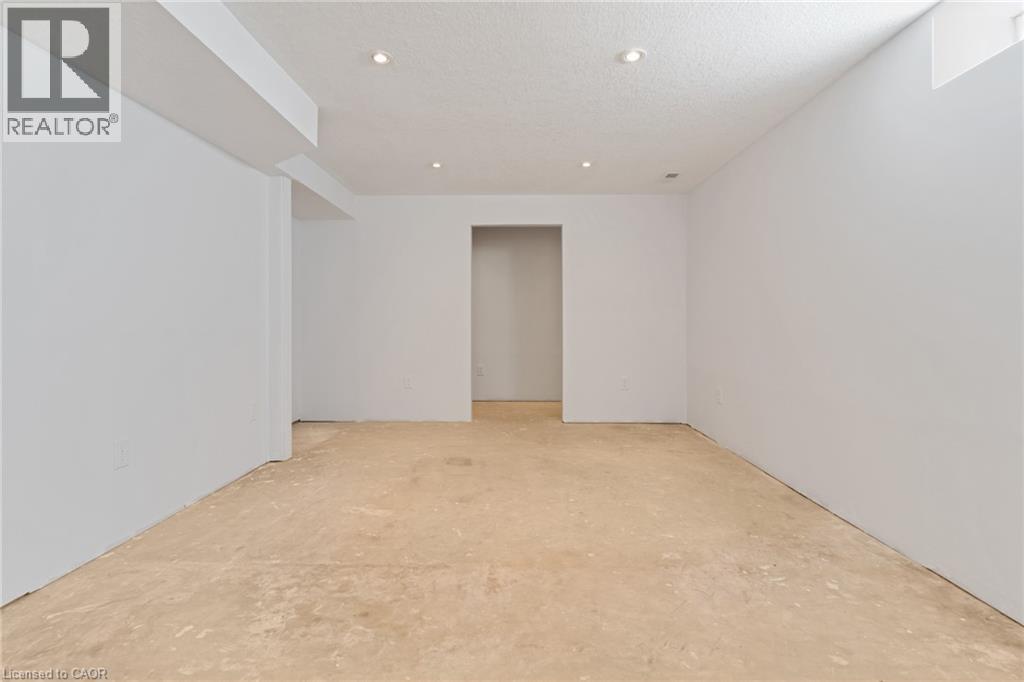 63 Cedarhill Crescent Property Photo 33