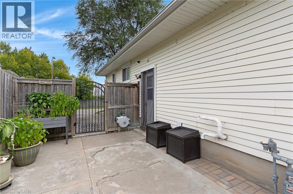 63 Cedarhill Crescent Property Photo 44