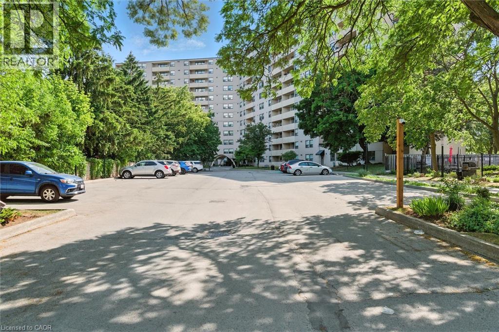 700 Dynes Road Unit# 909 Property Photo 1