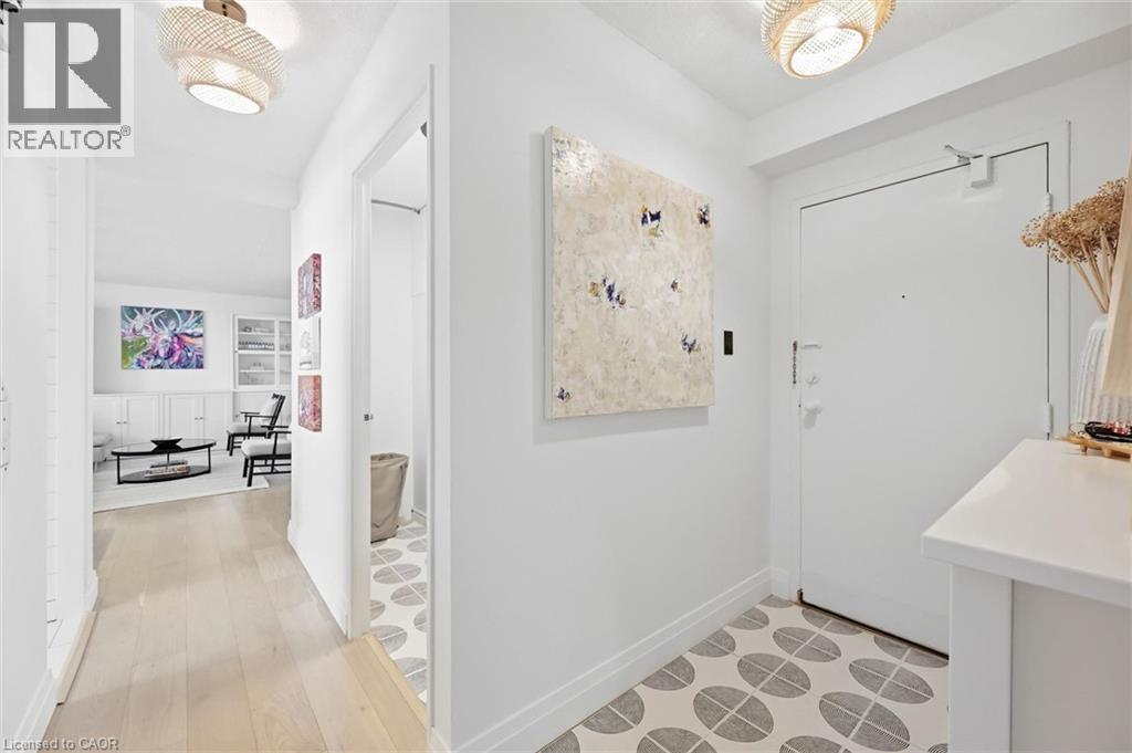 700 Dynes Road Unit# 909 Property Photo 3