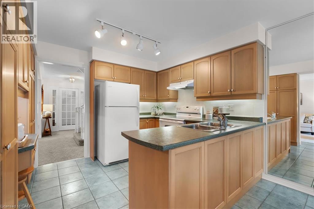 2175 Country Club Drive Unit# 2 Property Photo 11