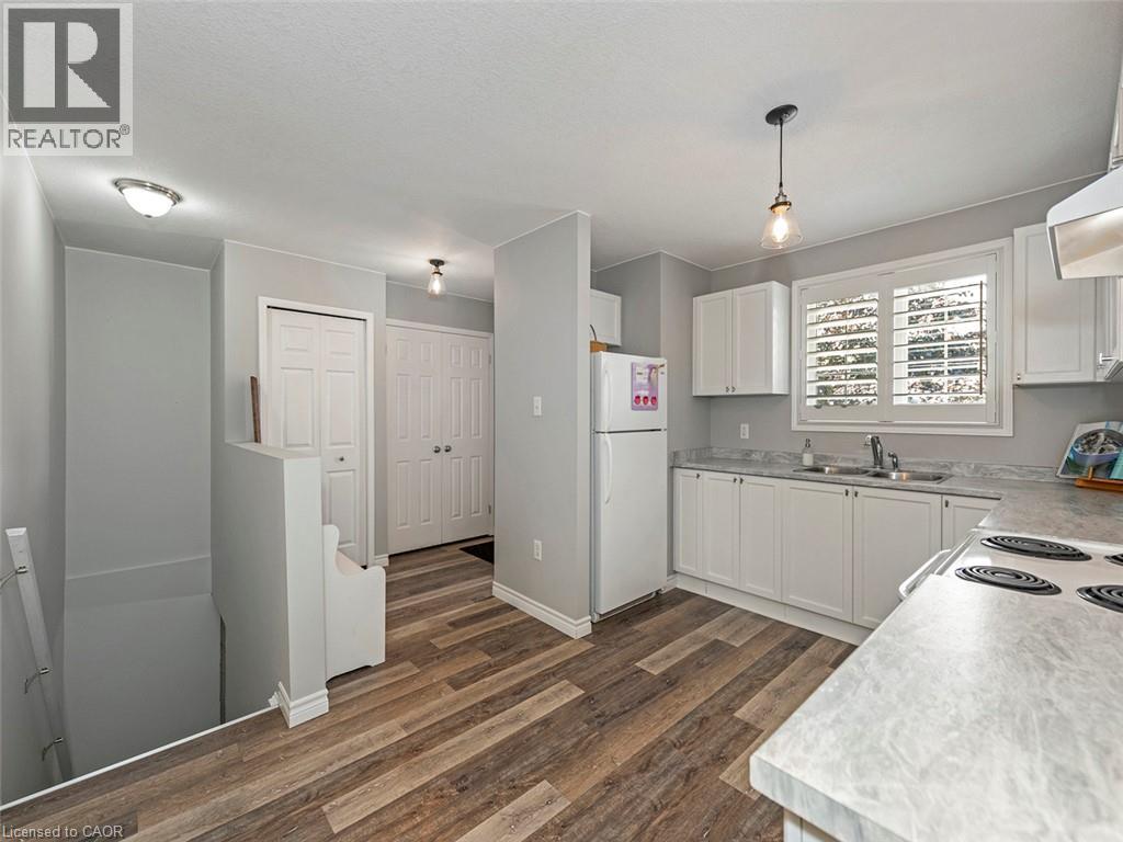 15 Powell Lane Property Photo 10