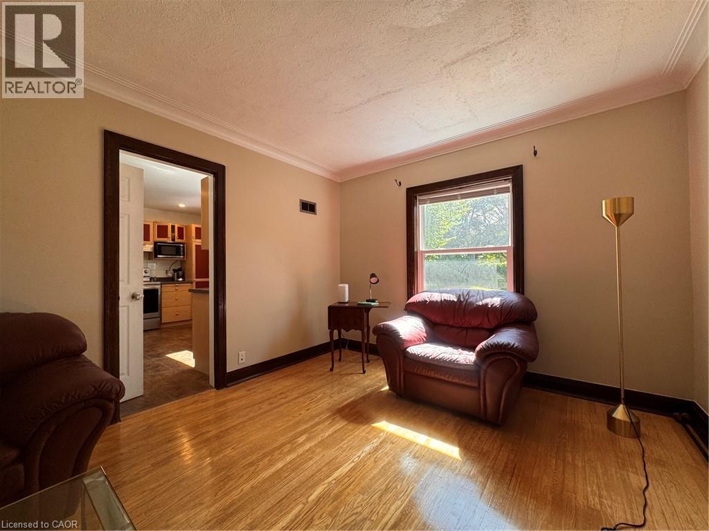 225 Bridgeport Road E Property Photo 3