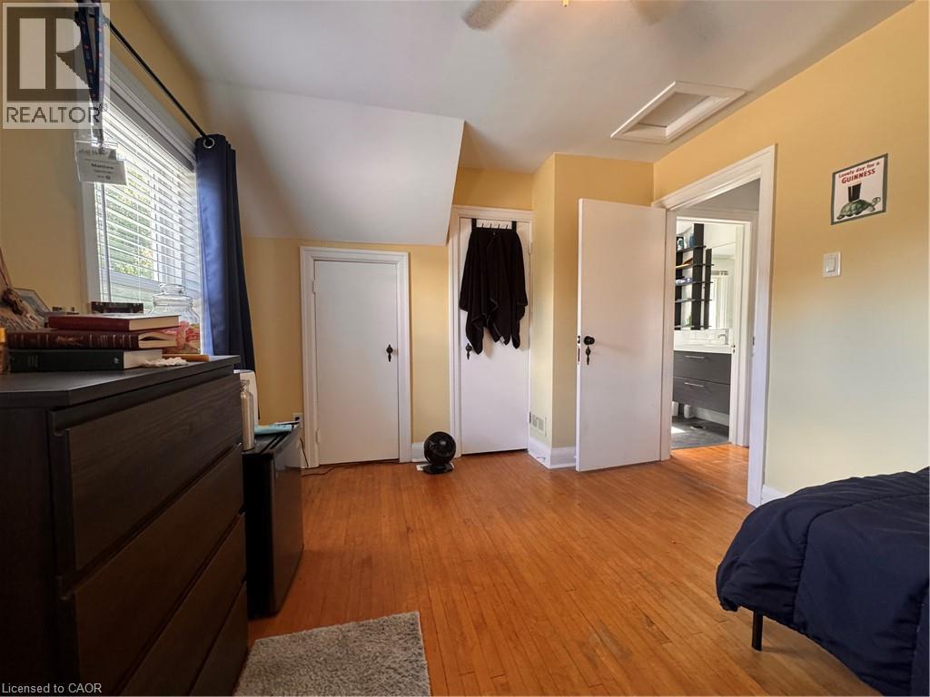 225 Bridgeport Road E Property Photo 14