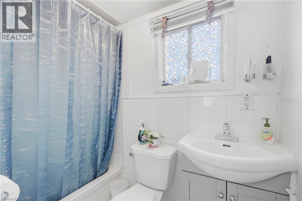 1631 Weston Road Property Photo 7