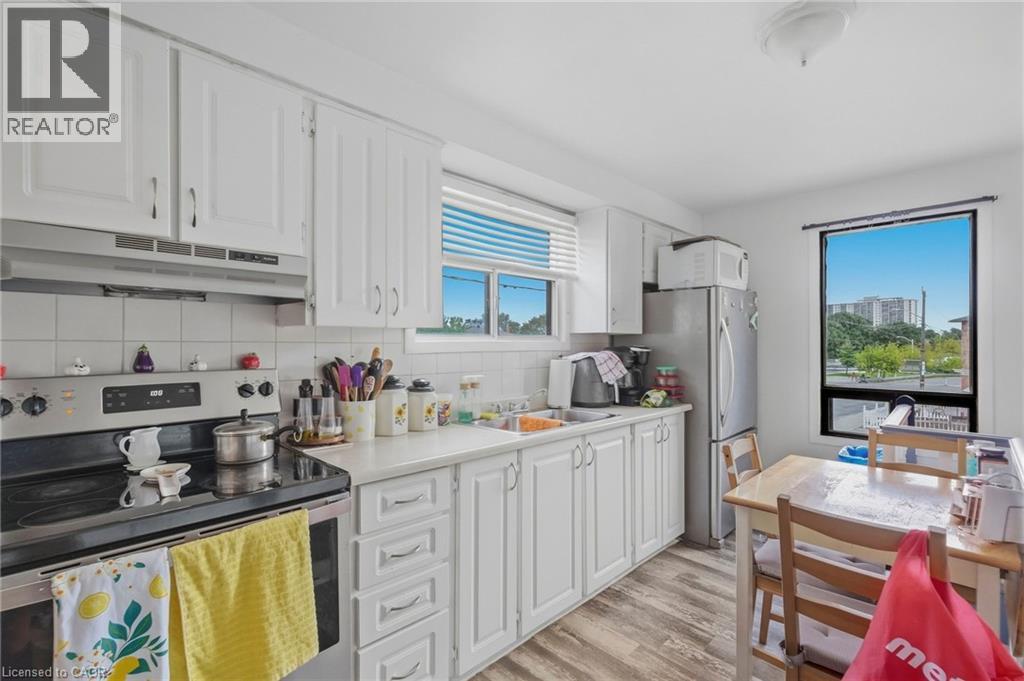 1631 Weston Road Property Photo 12